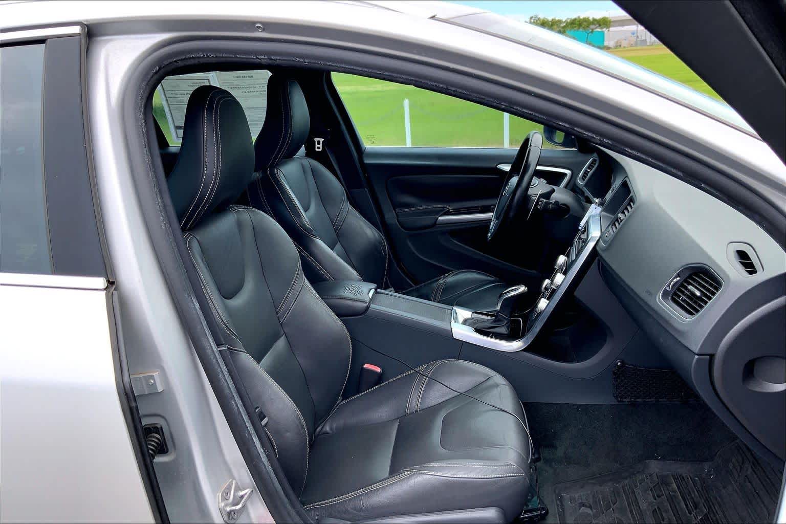 Thumbnail: 2016 Volvo V60 - 13