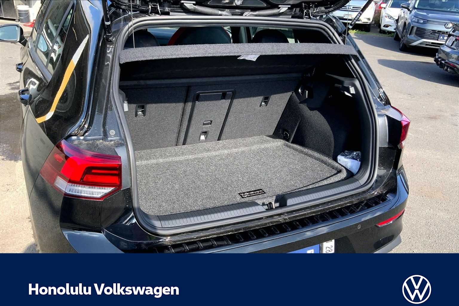 Thumbnail: 2026 Volkswagen Golf - 19