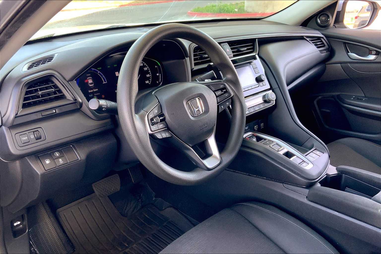 Used 2019 Honda Insight LX with VIN 19XZE4F15KE013207 for sale in Honolulu, HI
