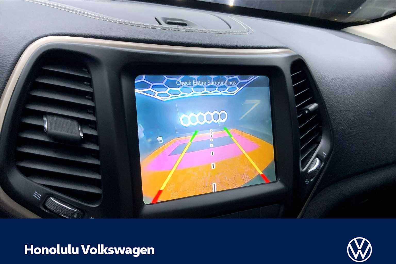 Thumbnail: 2015 Jeep Cherokee - 25