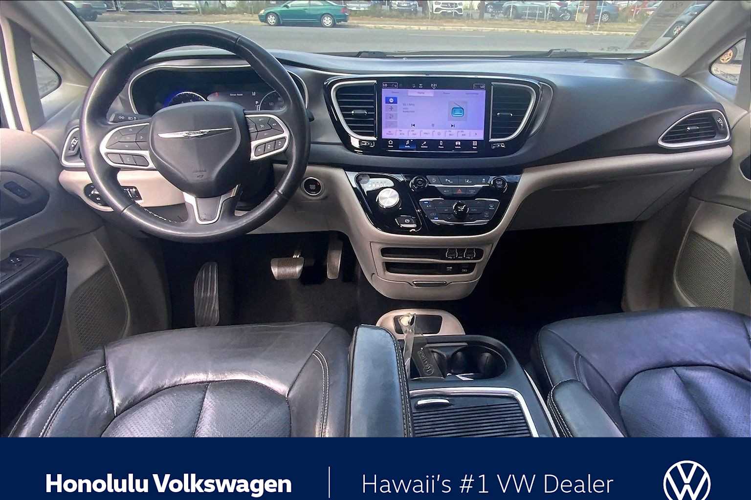 Thumbnail: 2022 Chrysler Pacifica - 9