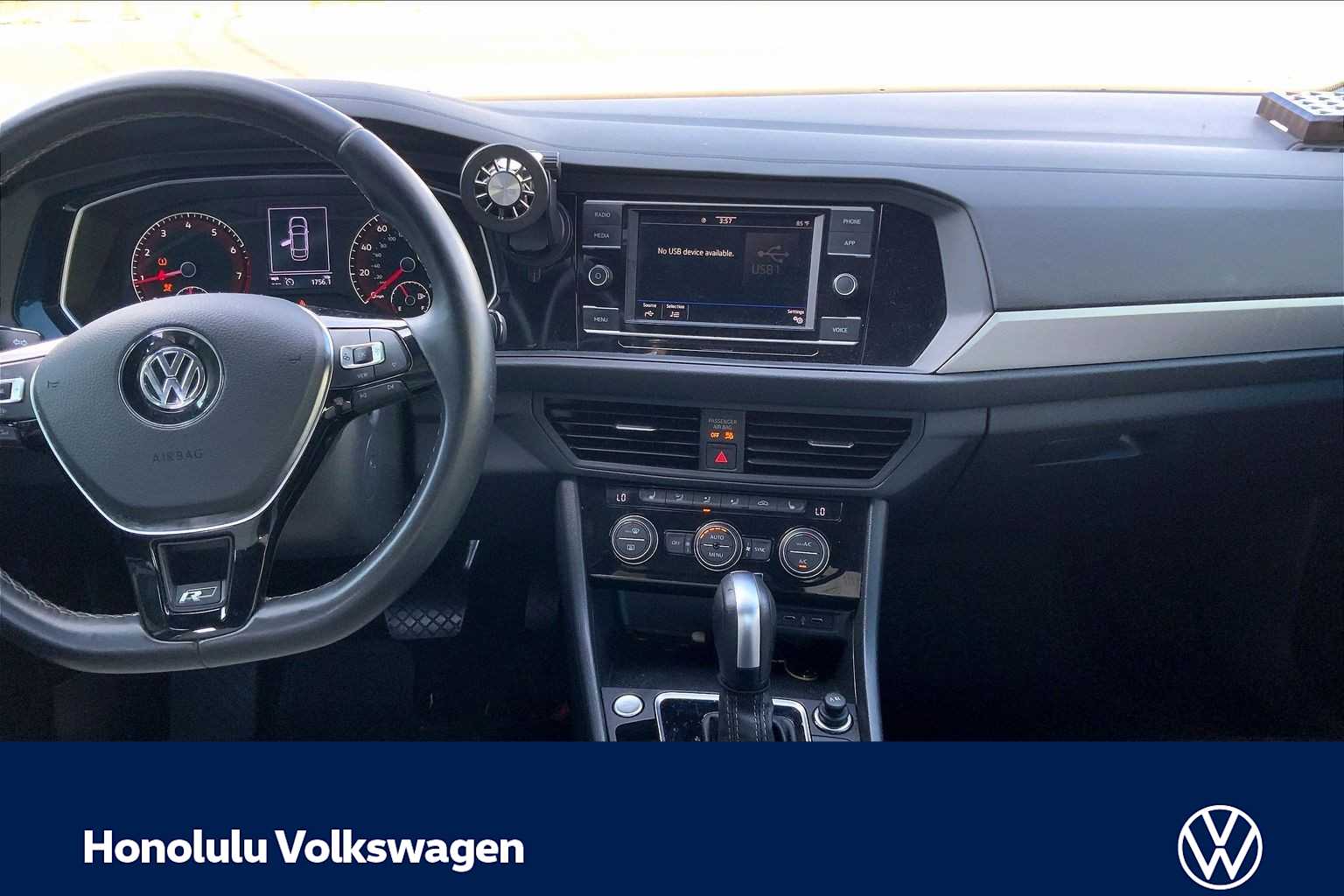 Thumbnail: 2021 Volkswagen Jetta - 14