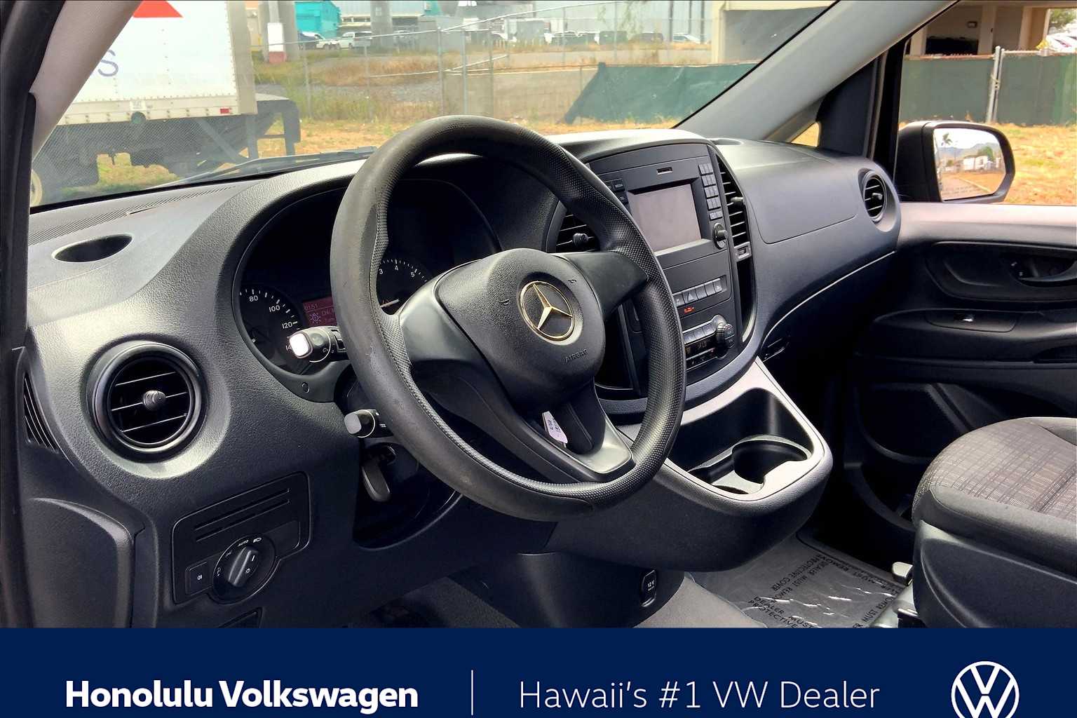 2018 Mercedes Benz Metris Van photo 2