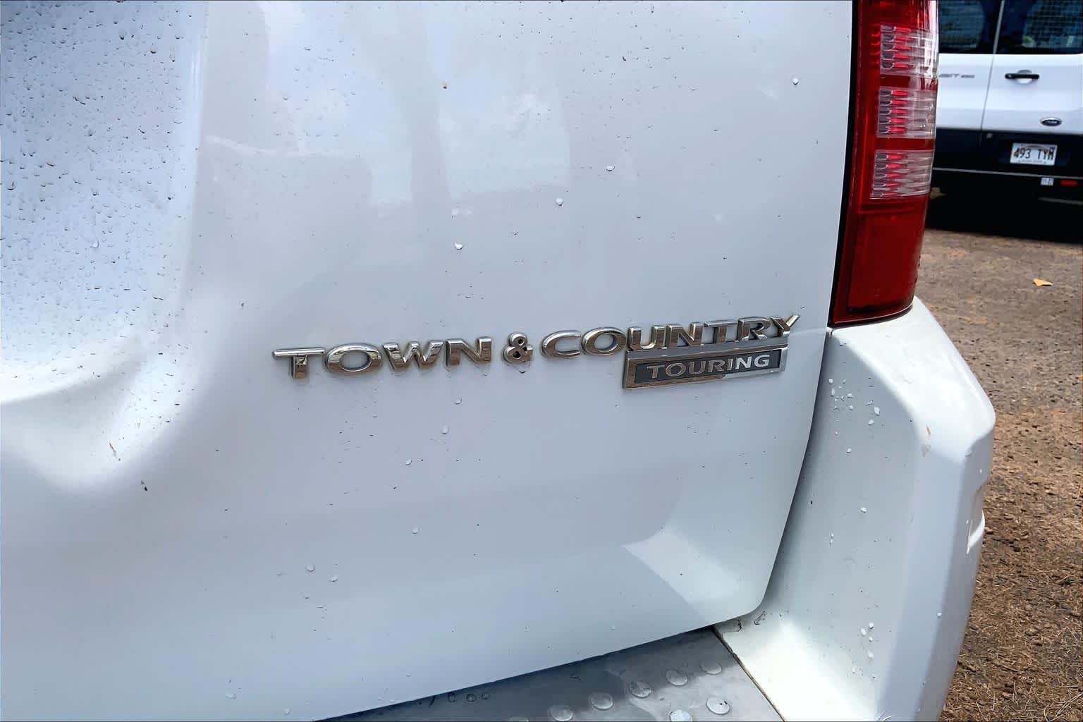 Thumbnail: 2009 Chrysler Town & Country - 7