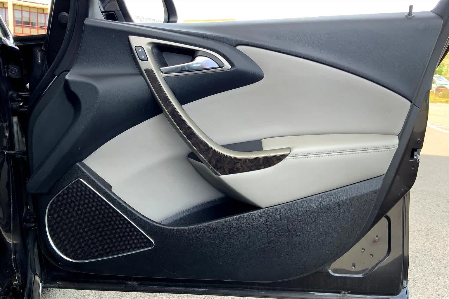 Thumbnail: 2016 Buick Verano - 27