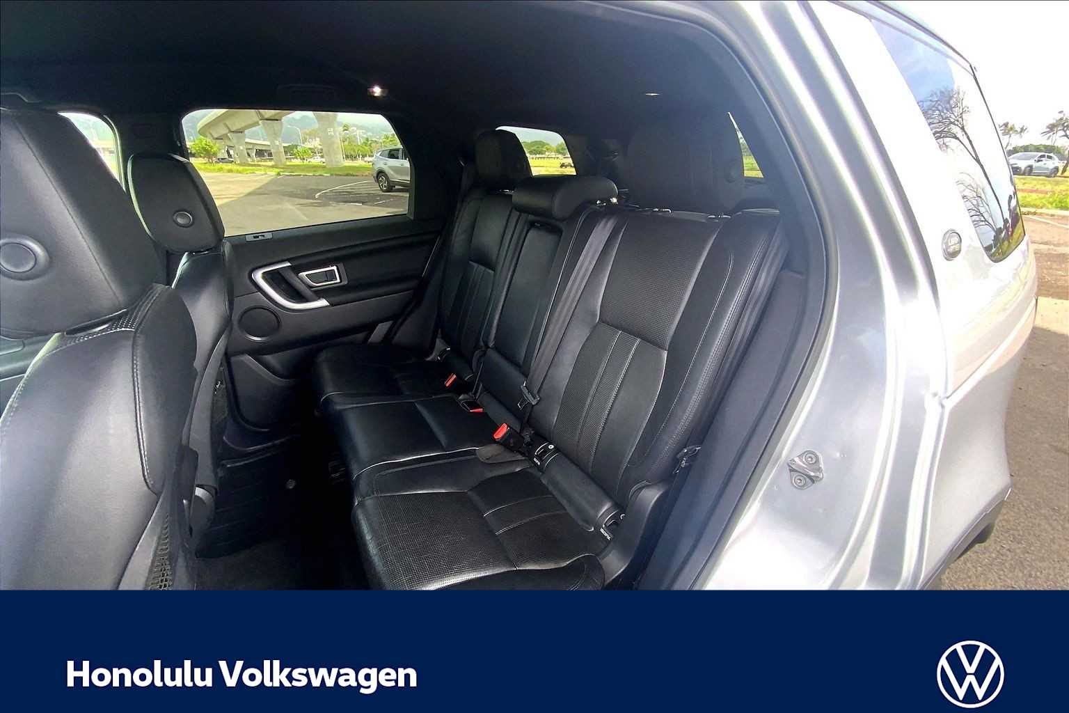 Thumbnail: 2016 Land Rover Discovery Sport - 29