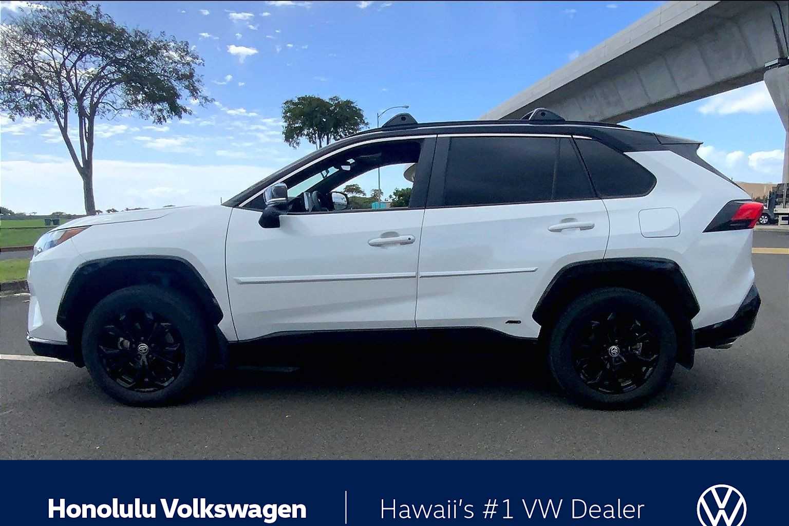 Thumbnail: 2023 Toyota RAV4 - 3