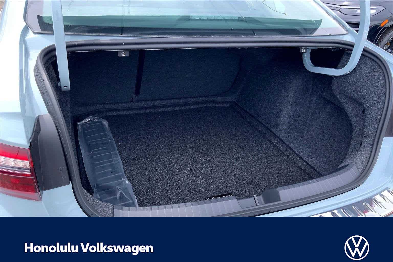 Thumbnail: 2026 Volkswagen Jetta - 19