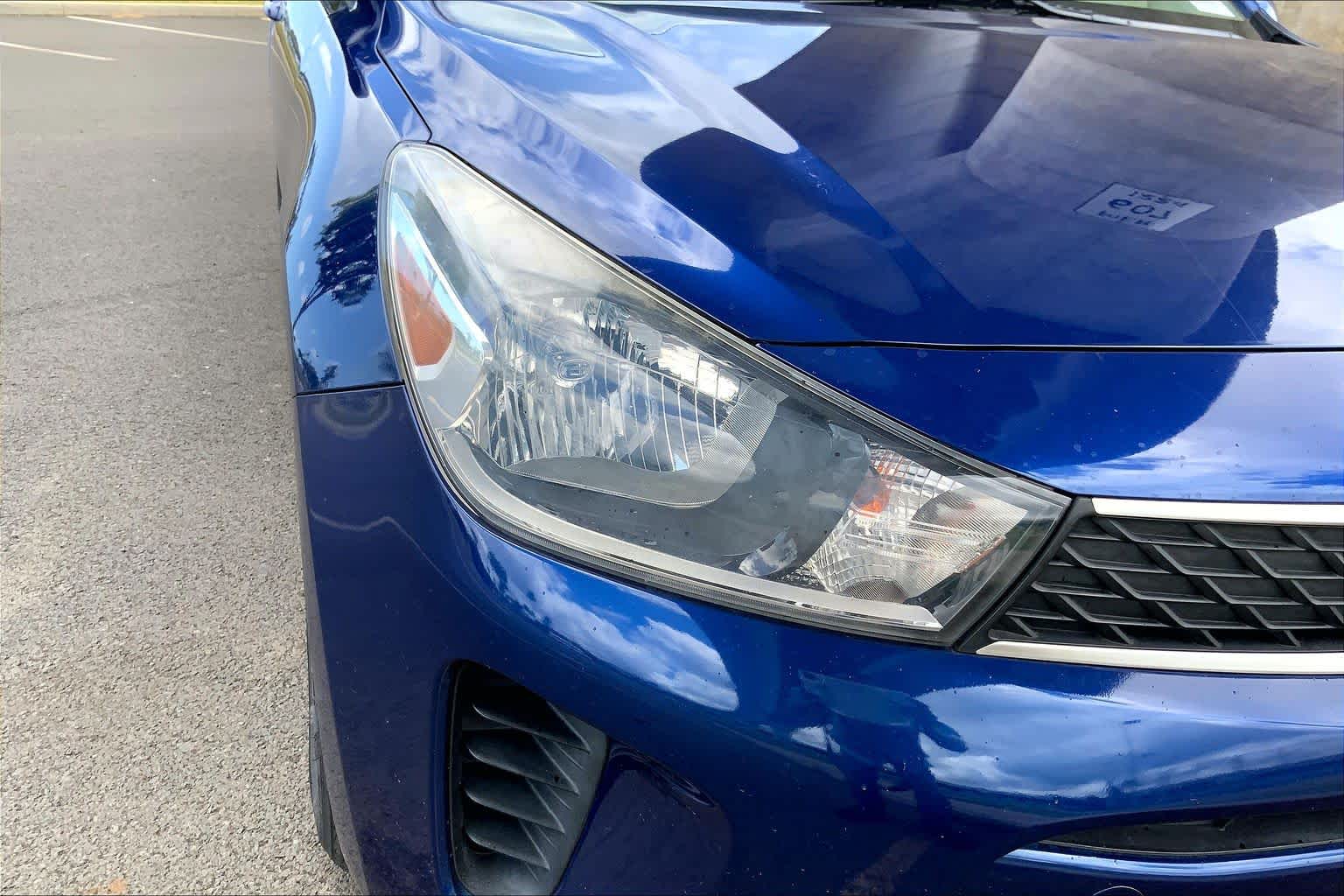 Thumbnail: 2020 Kia Rio - 31