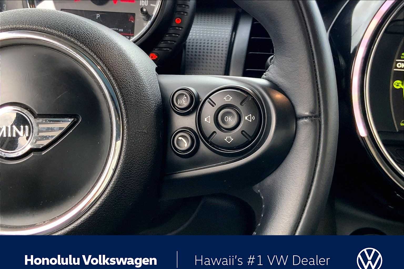 Thumbnail: 2017 MINI Cooper Hardtop - 24