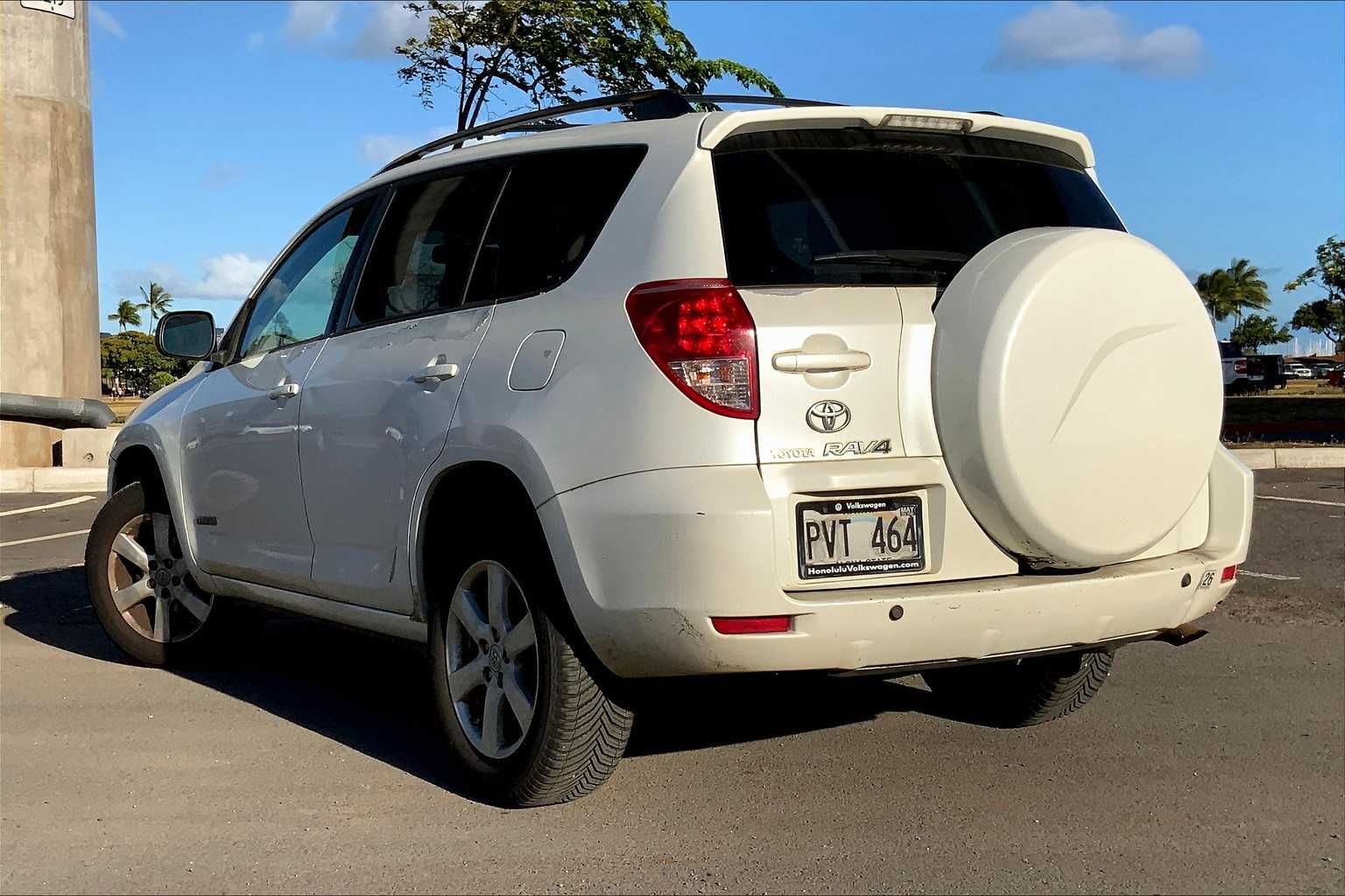 Thumbnail: 2008 Toyota RAV4 - 4