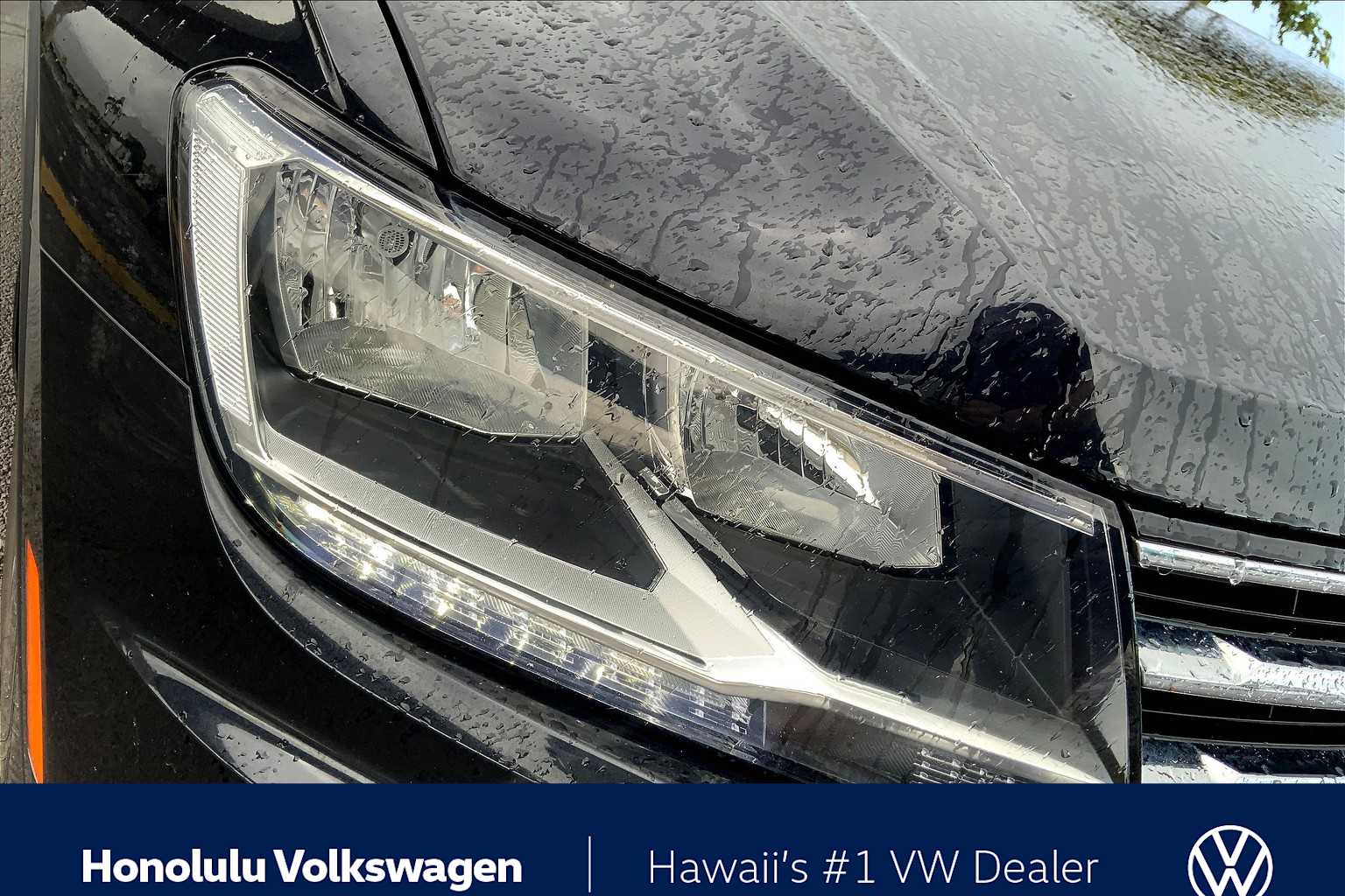 Thumbnail: 2021 Volkswagen Tiguan - 30