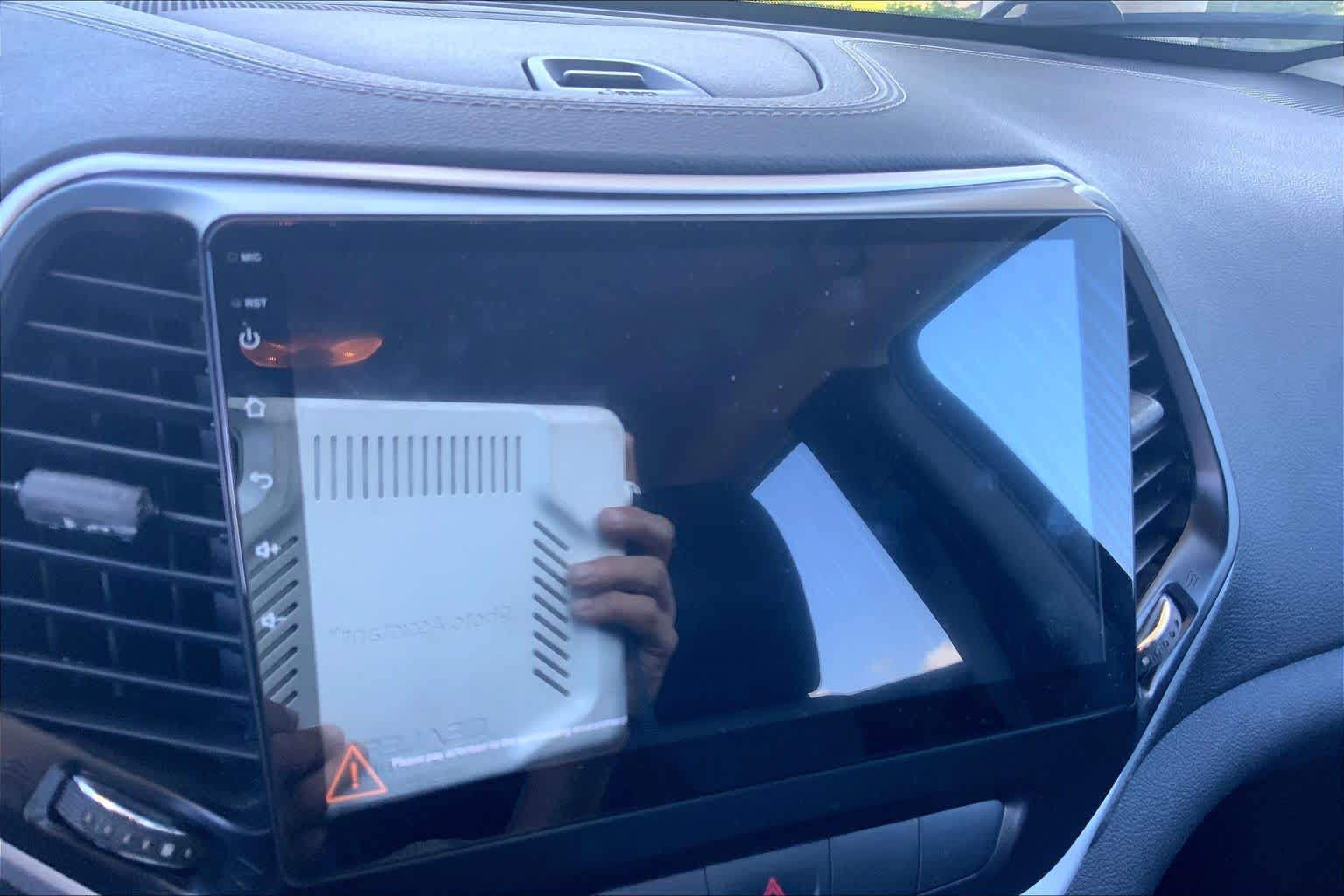 Thumbnail: 2014 Jeep Cherokee - 26