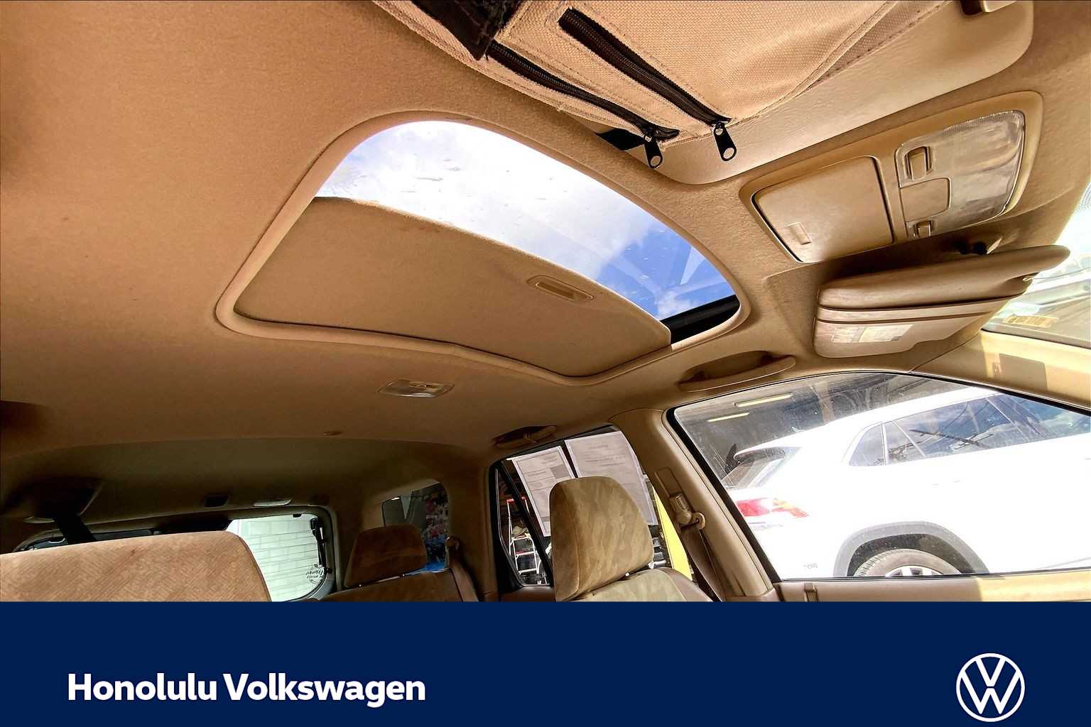 Thumbnail: 2004 Honda CR-V - 28