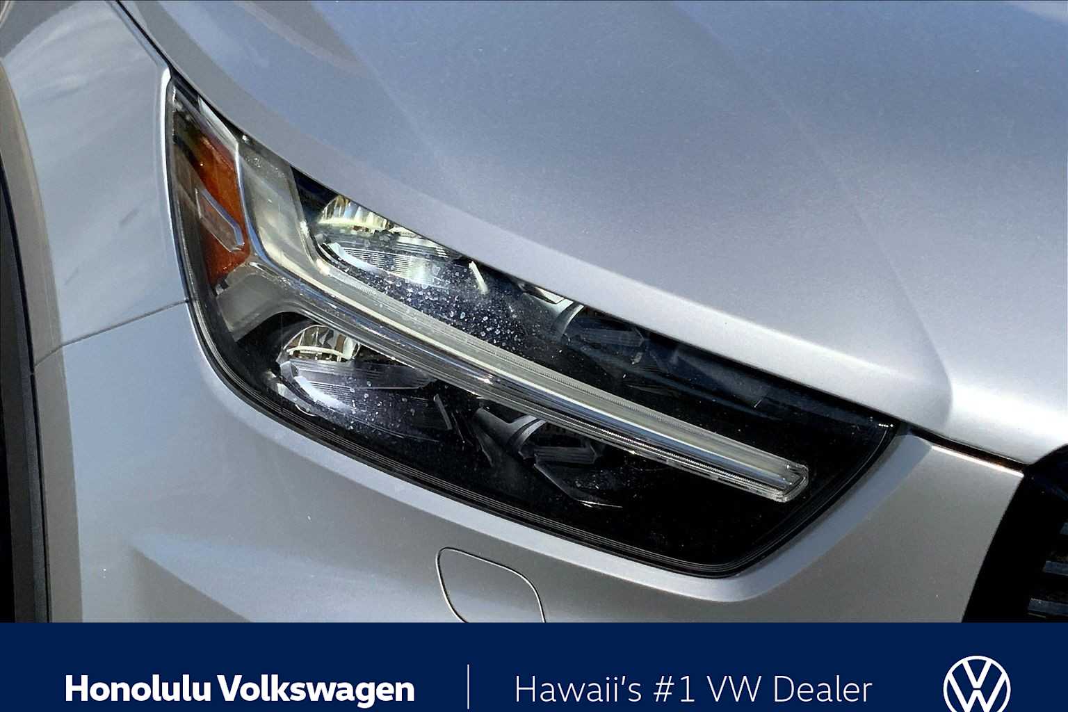 Thumbnail: 2019 Volvo XC40 - 30