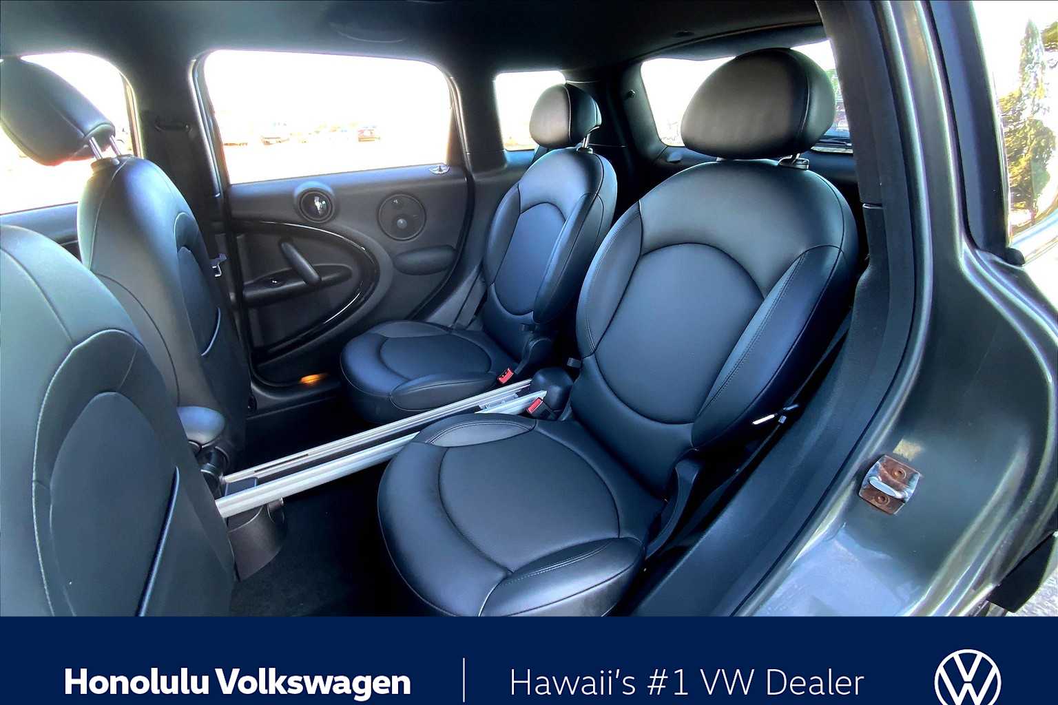 Thumbnail: 2012 MINI Cooper Countryman - 28