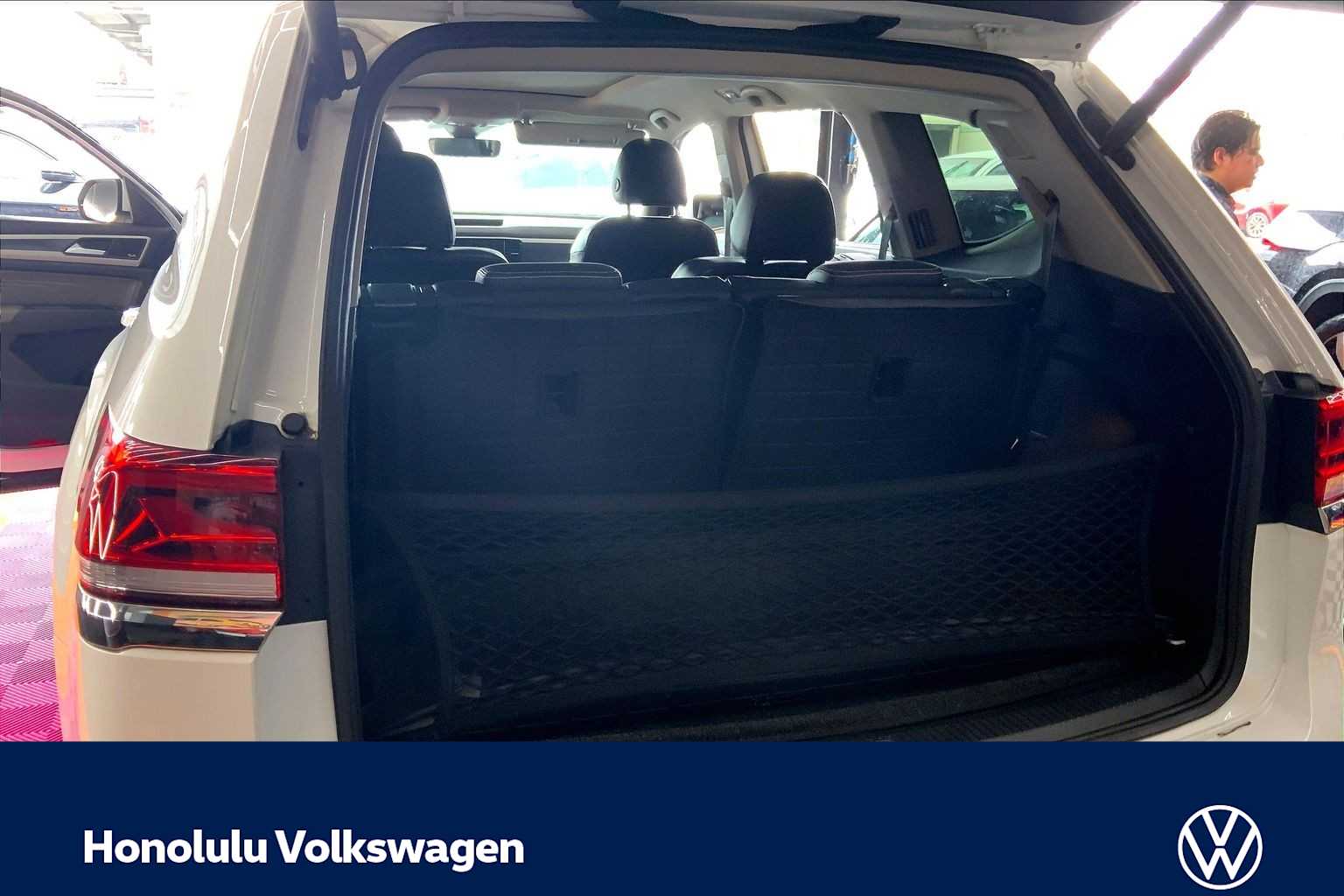 Thumbnail: 2022 Volkswagen Atlas - 18