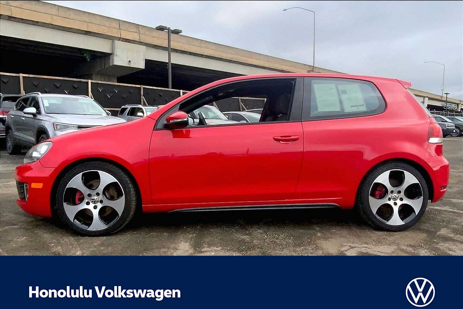 Thumbnail: 2011 Volkswagen Golf - 3