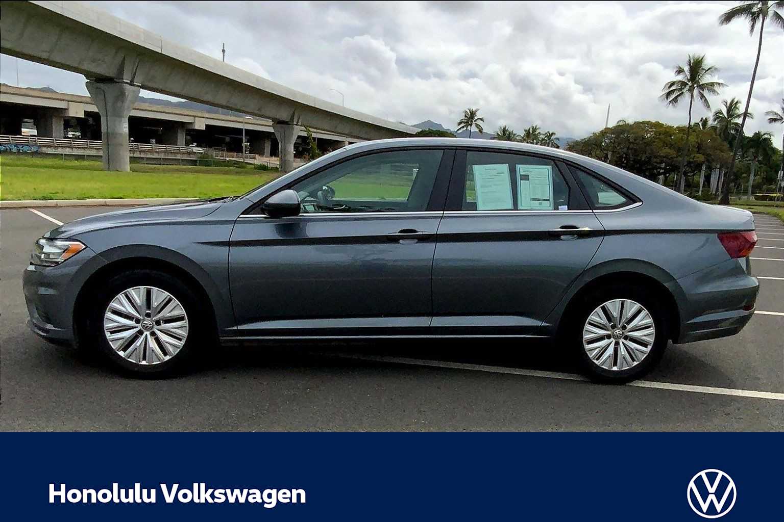 Thumbnail: 2019 Volkswagen Jetta - 3