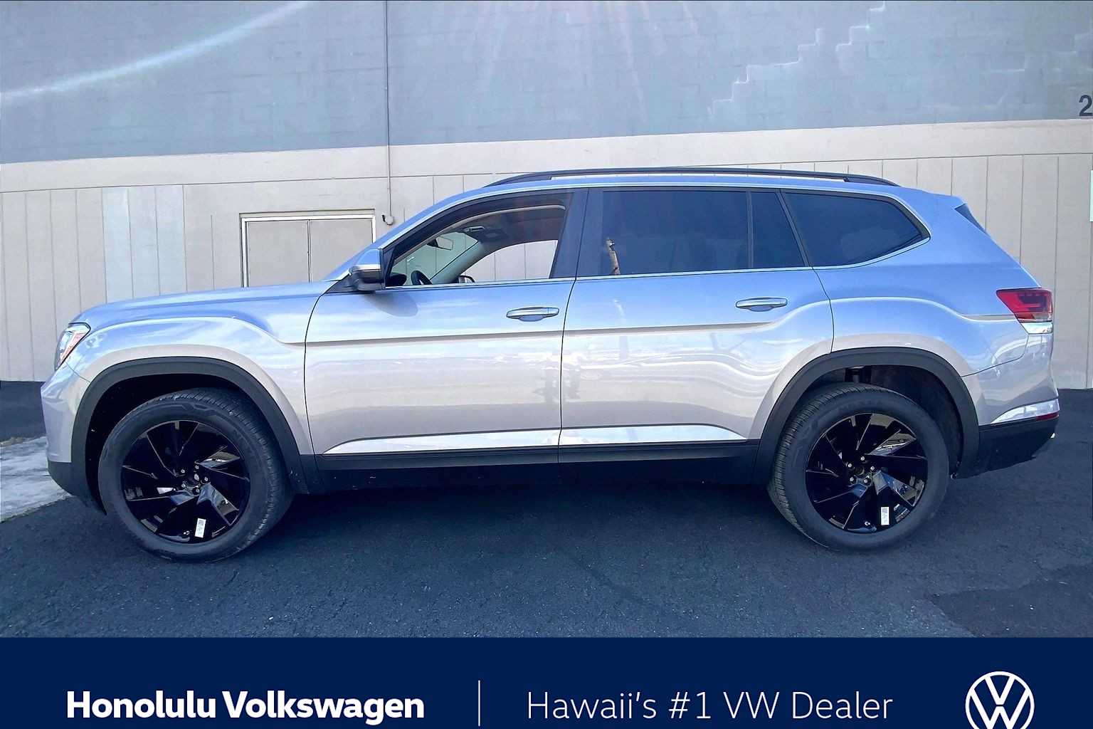 Thumbnail: 2026 Volkswagen Atlas - 3