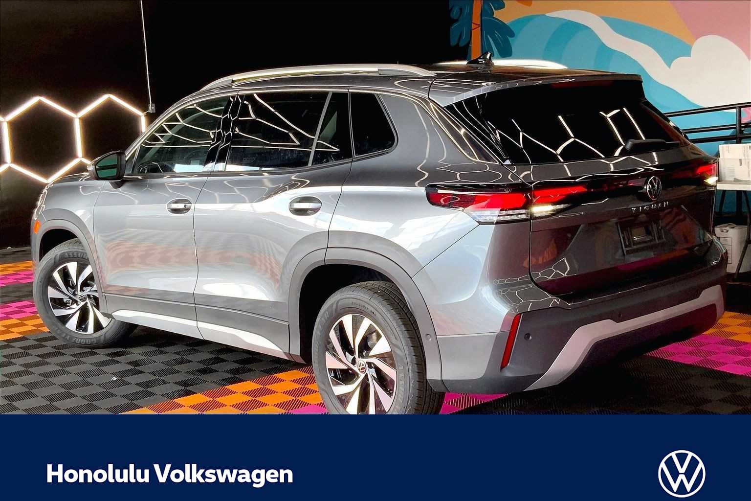 Thumbnail: 2026 Volkswagen Tiguan - 4