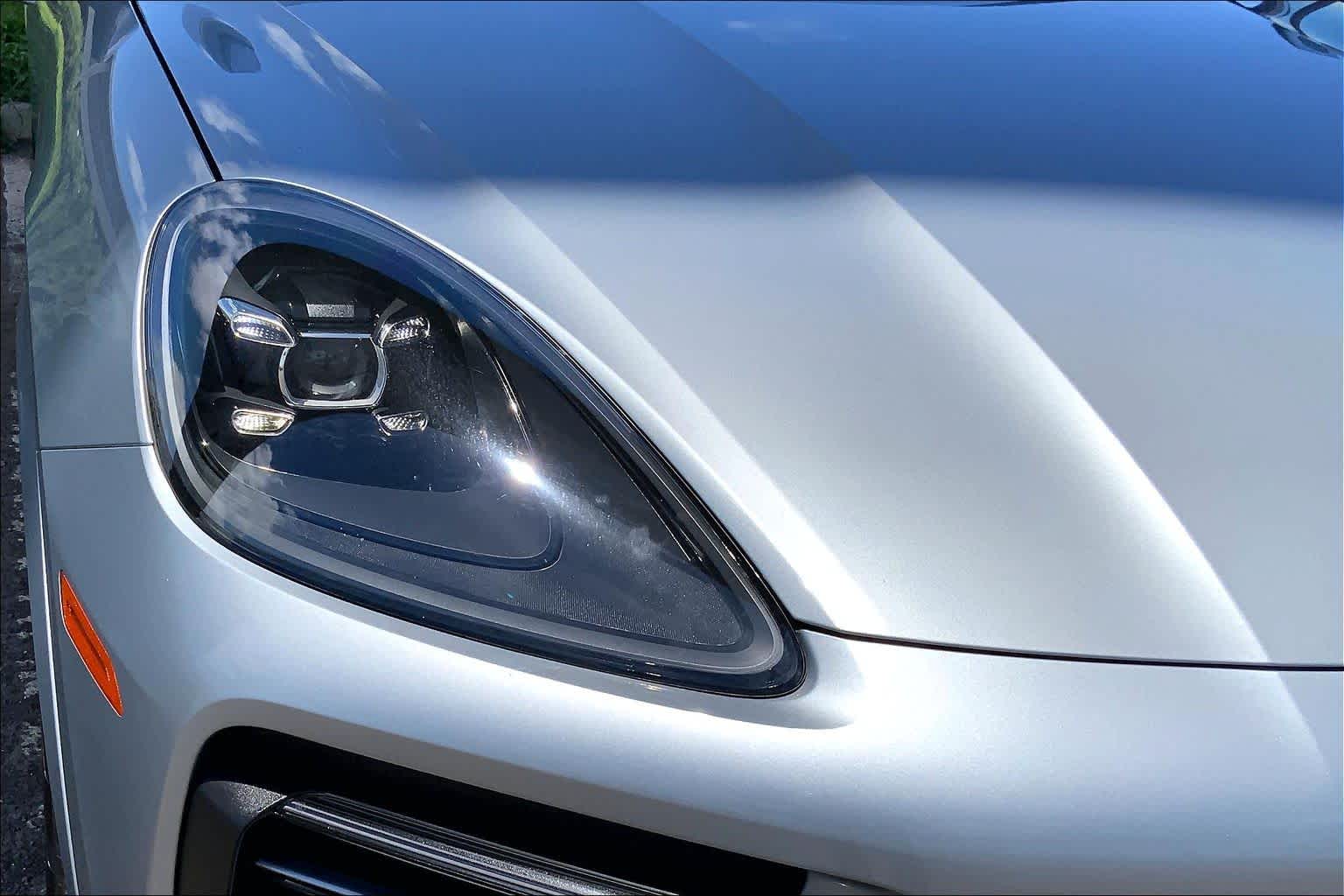 Thumbnail: 2020 Porsche Cayenne - 31