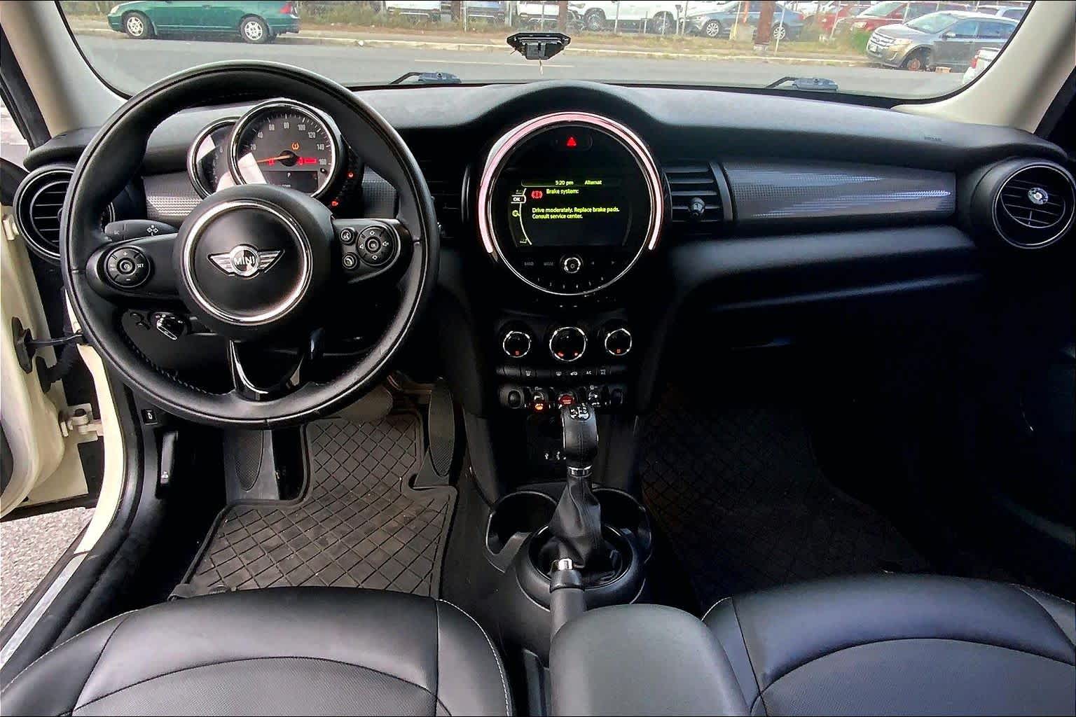 Thumbnail: 2017 MINI Cooper Hardtop - 9