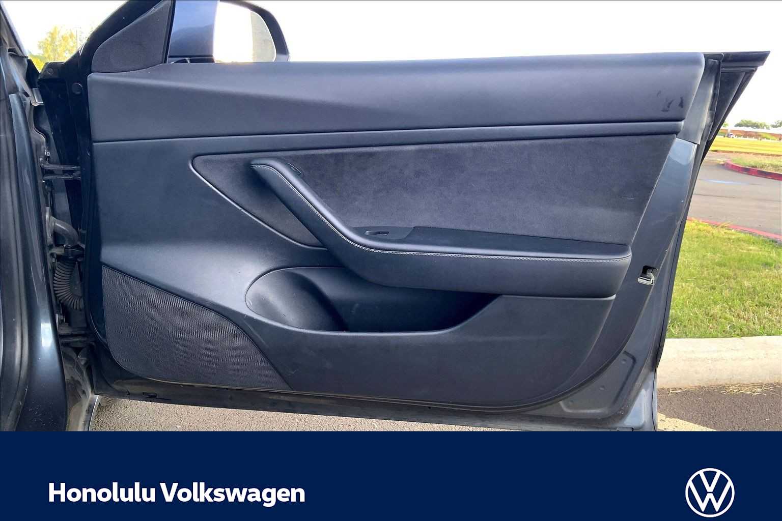 Thumbnail: 2021 Tesla Model 3 - 27