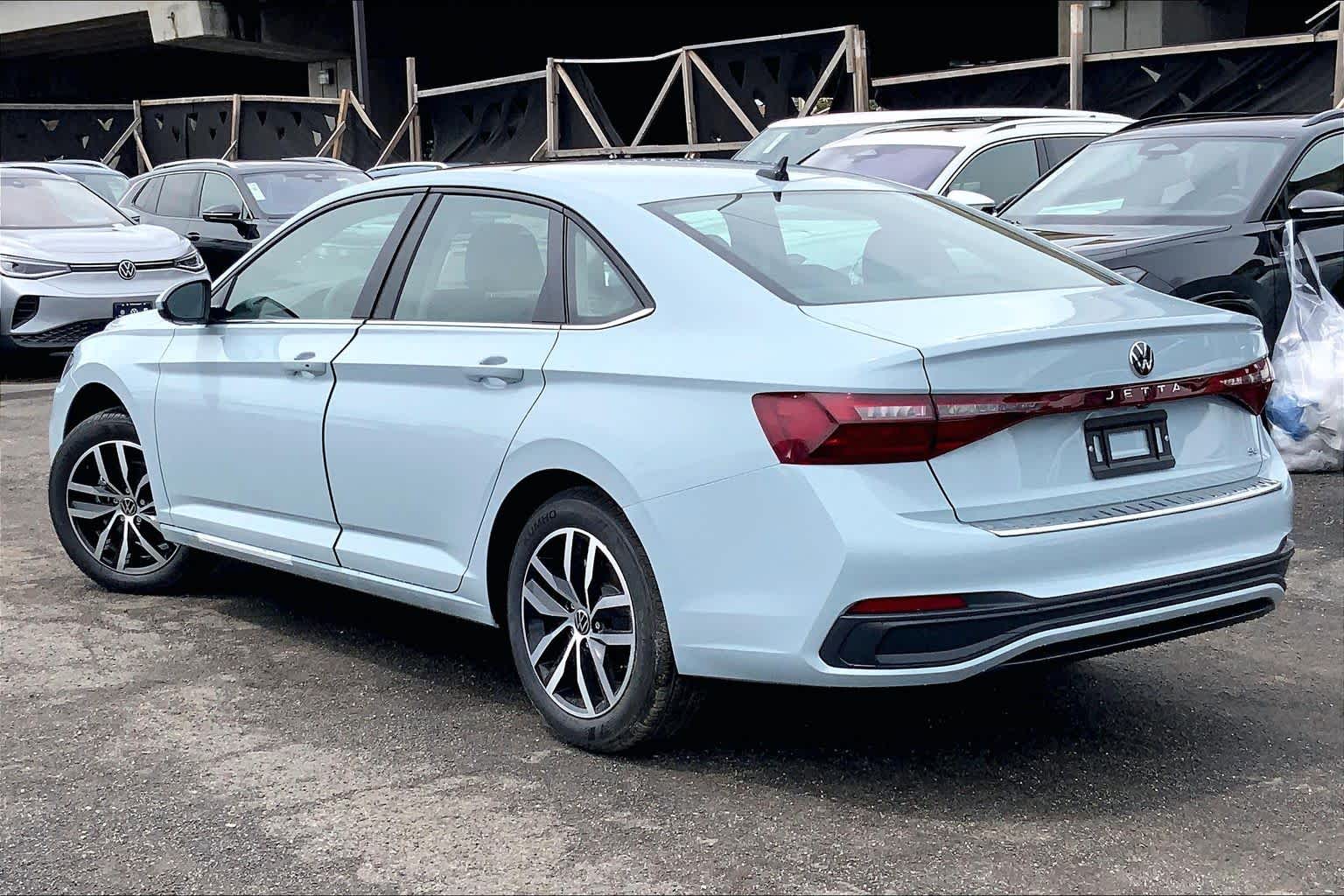 Thumbnail: 2026 Volkswagen Jetta - 4