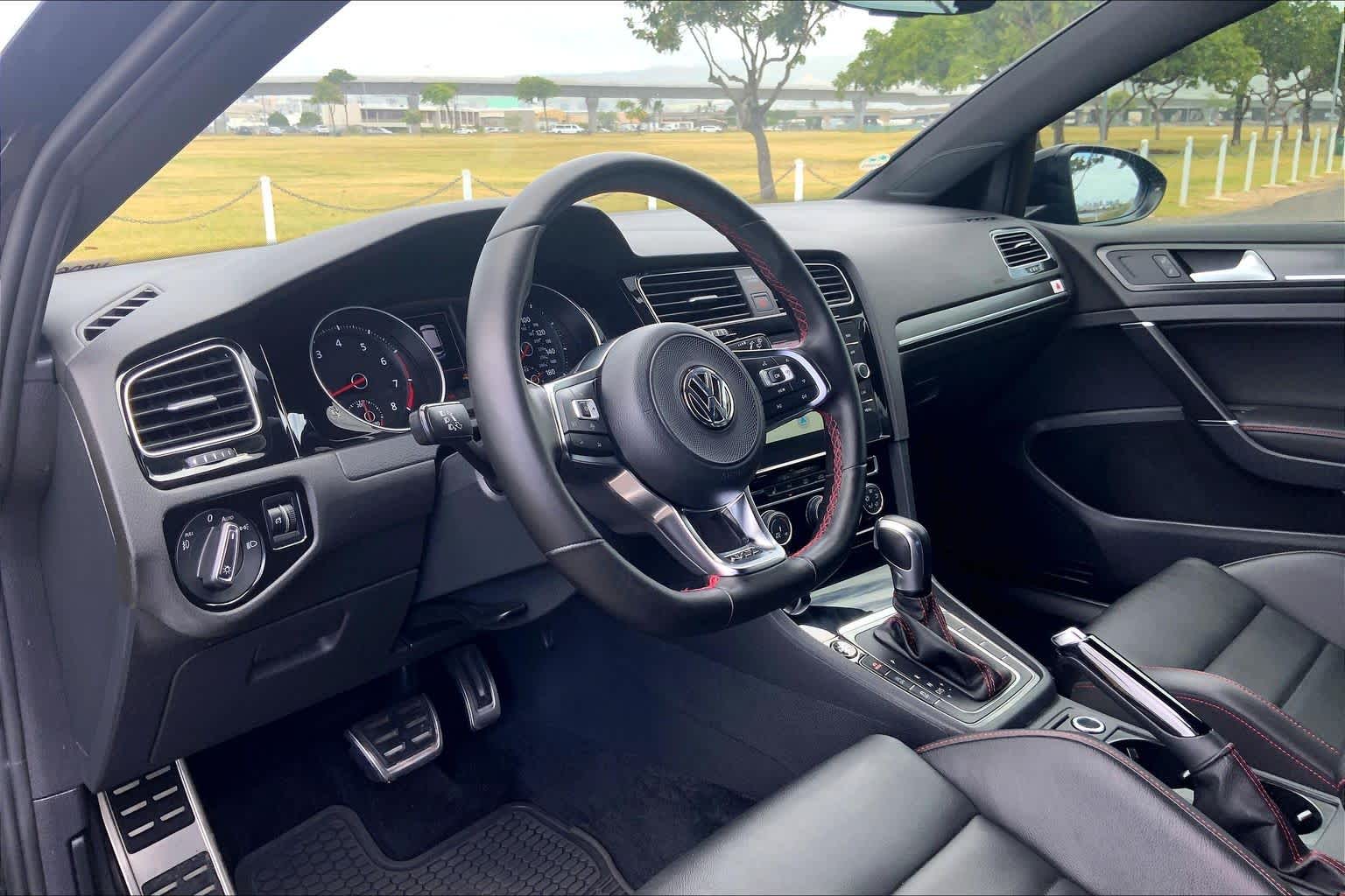 Thumbnail: 2021 Volkswagen Golf - 2