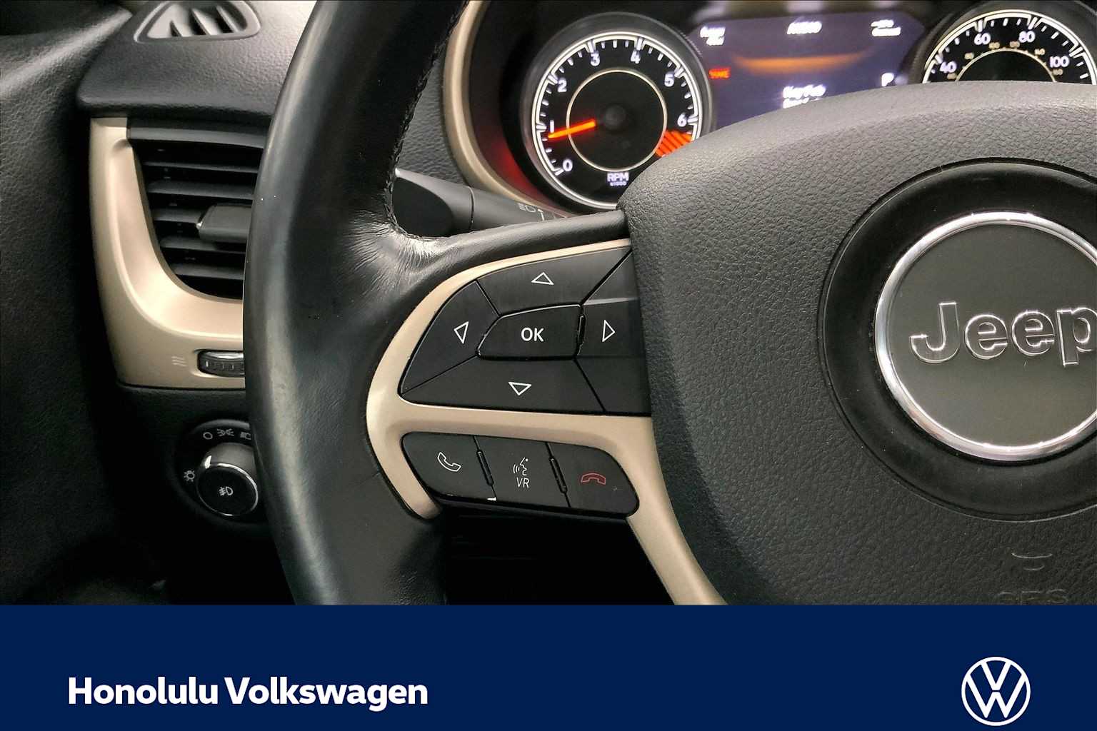 Thumbnail: 2015 Jeep Cherokee - 23