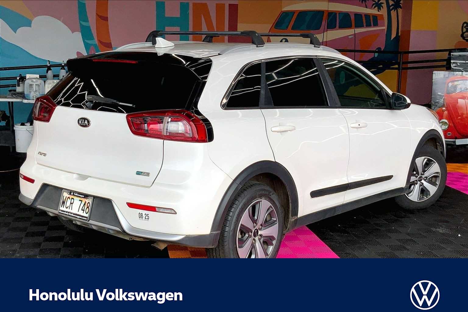 Thumbnail: 2017 Kia Niro - 21