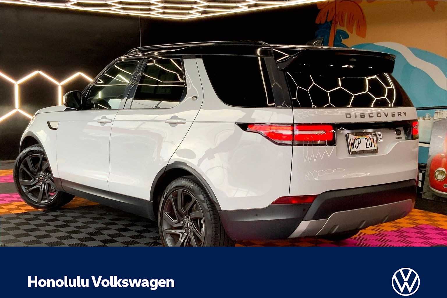 Thumbnail: 2020 Land Rover Discovery - 4