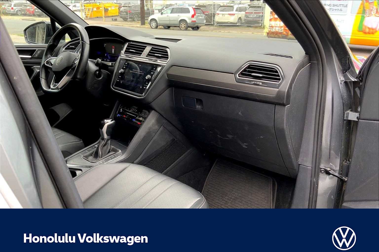 Thumbnail: 2023 Volkswagen Tiguan - 22