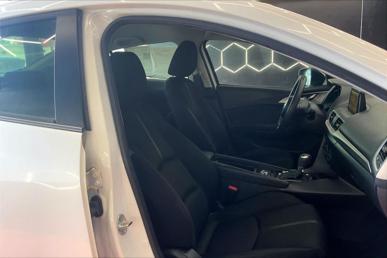 Thumbnail: 2017 Mazda Mazda3 - 12