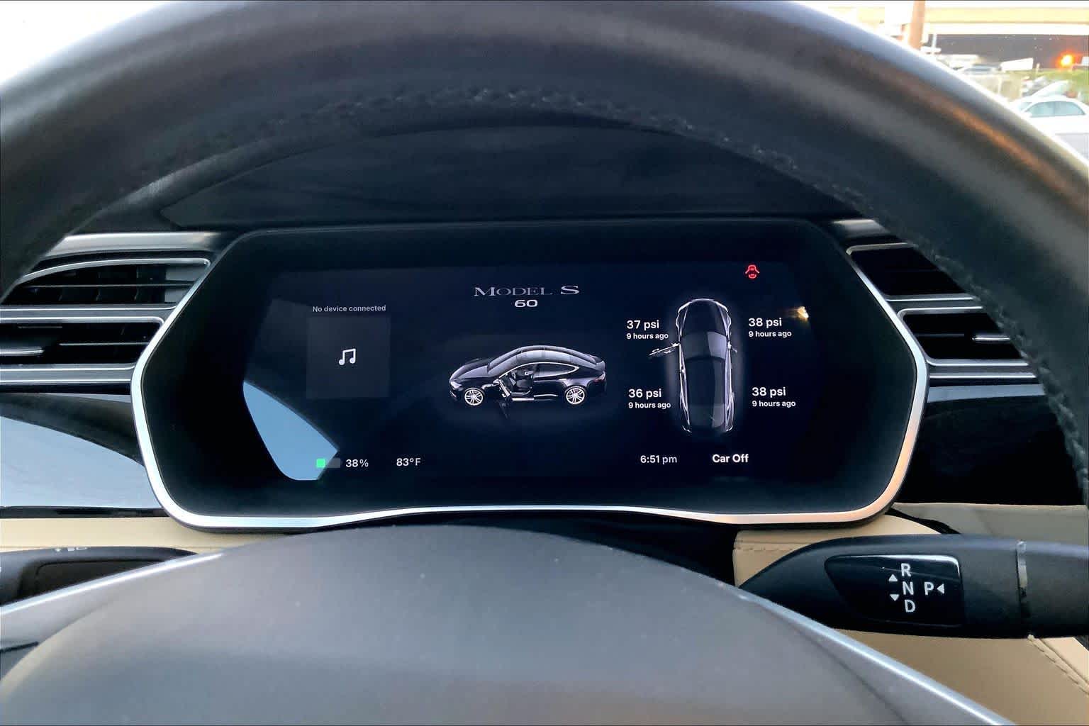 Thumbnail: 2015 Tesla Model S - 17