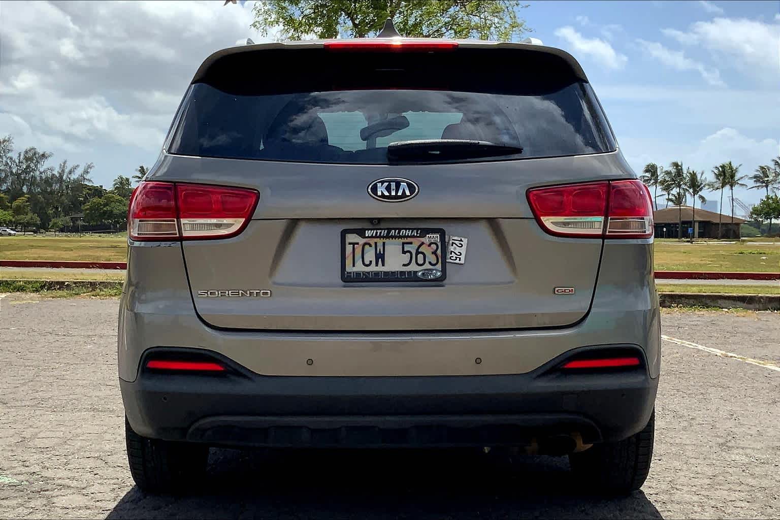 Thumbnail: 2017 Kia Sorento - 5