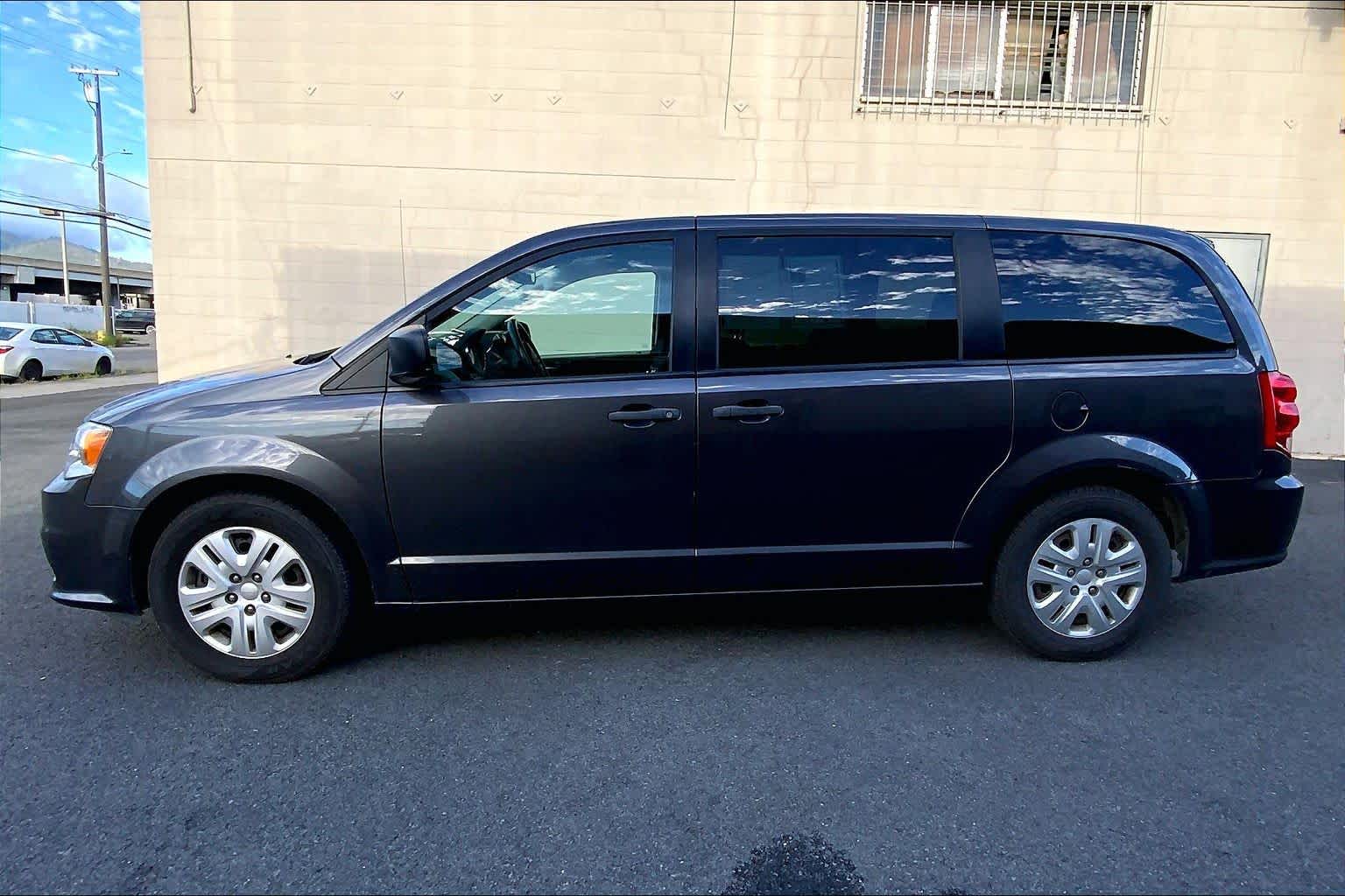 Thumbnail: 2019 Dodge Grand Caravan - 3