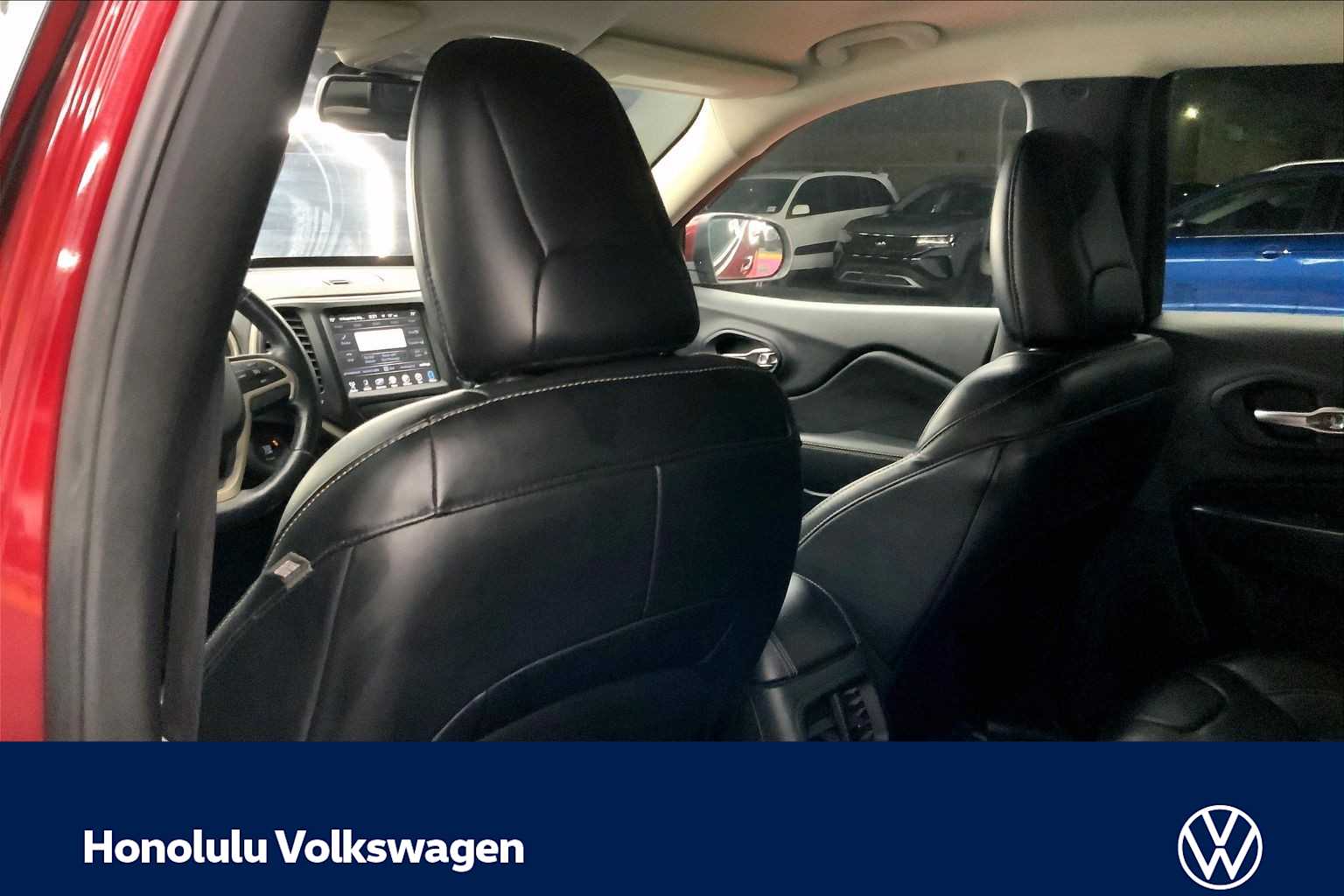 Thumbnail: 2015 Jeep Cherokee - 11