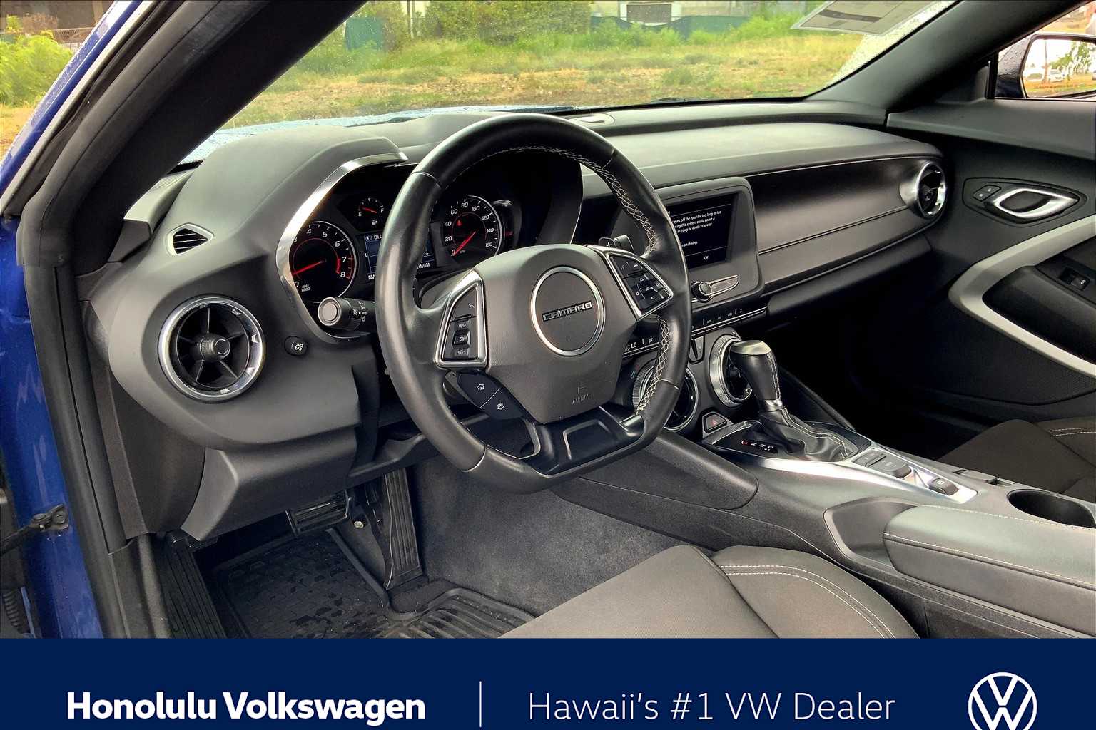 2023 Chevrolet Camaro 1LT photo 2