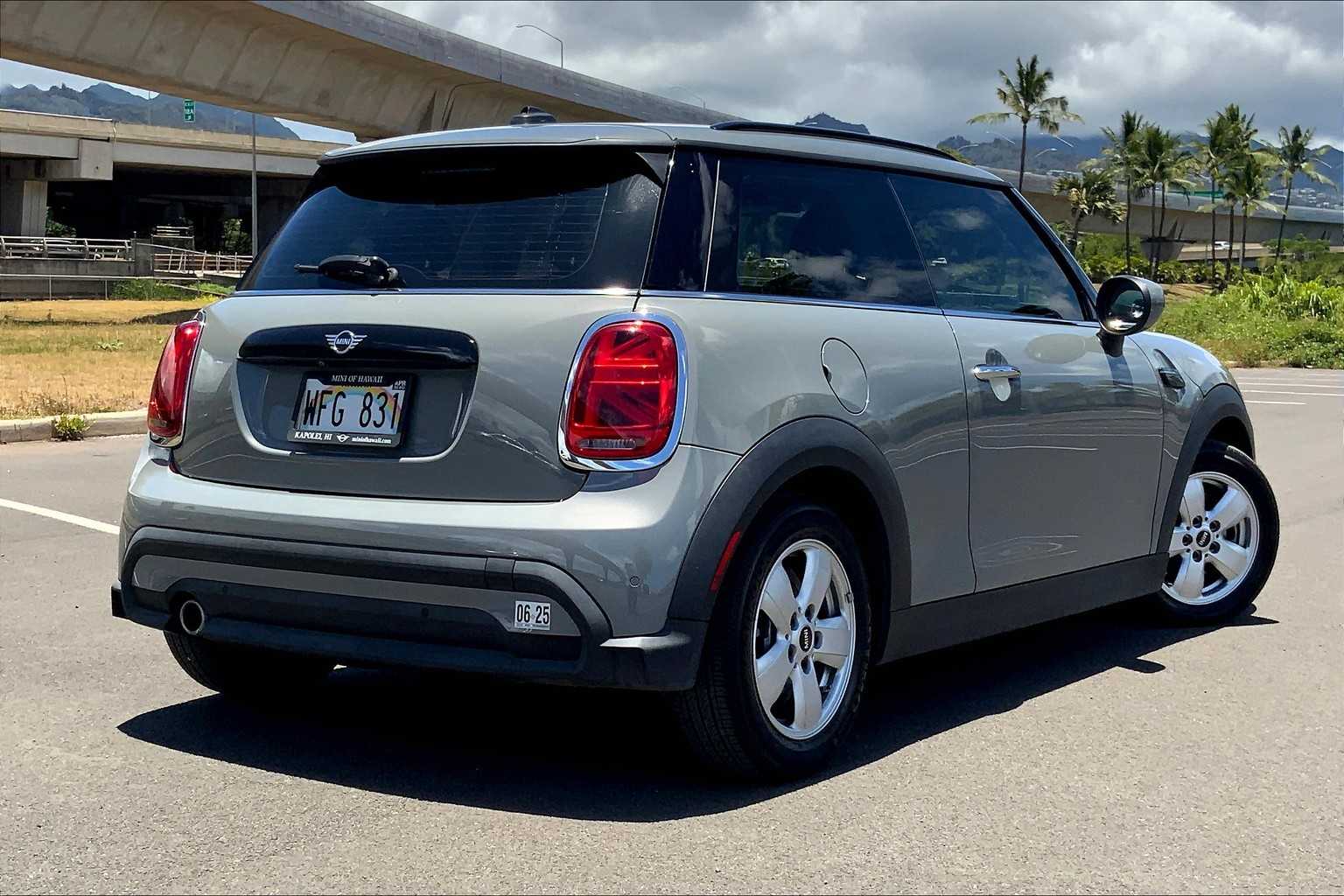 Thumbnail: 2022 MINI Cooper Hardtop - 20