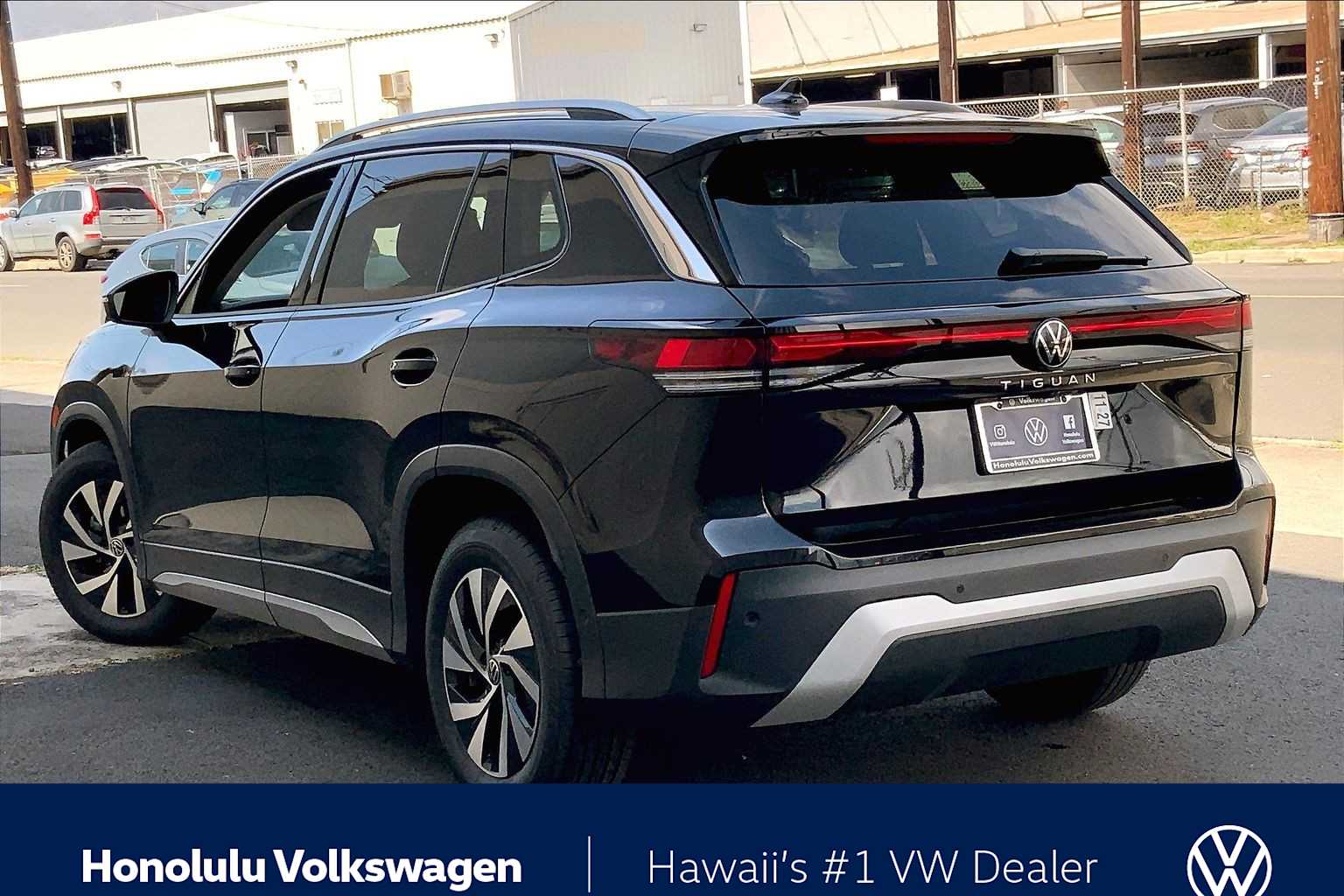 Thumbnail: 2026 Volkswagen Tiguan - 4