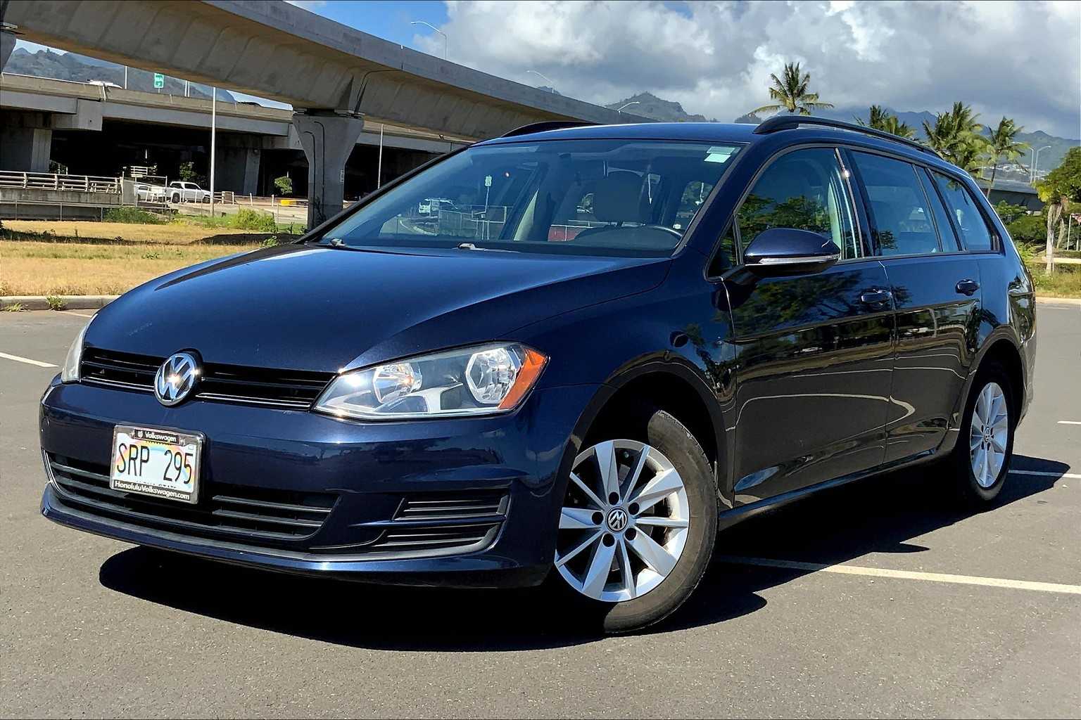 Thumbnail: 2015 Volkswagen e-Golf - 1