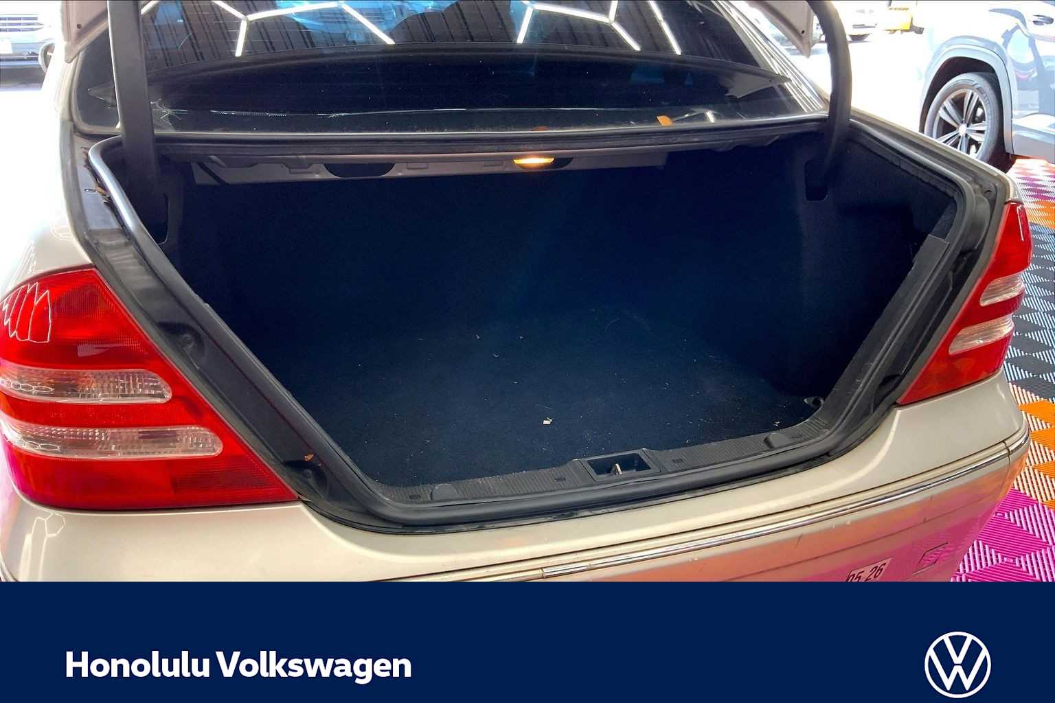 Thumbnail: 2003 Mercedes-Benz C-Class - 17