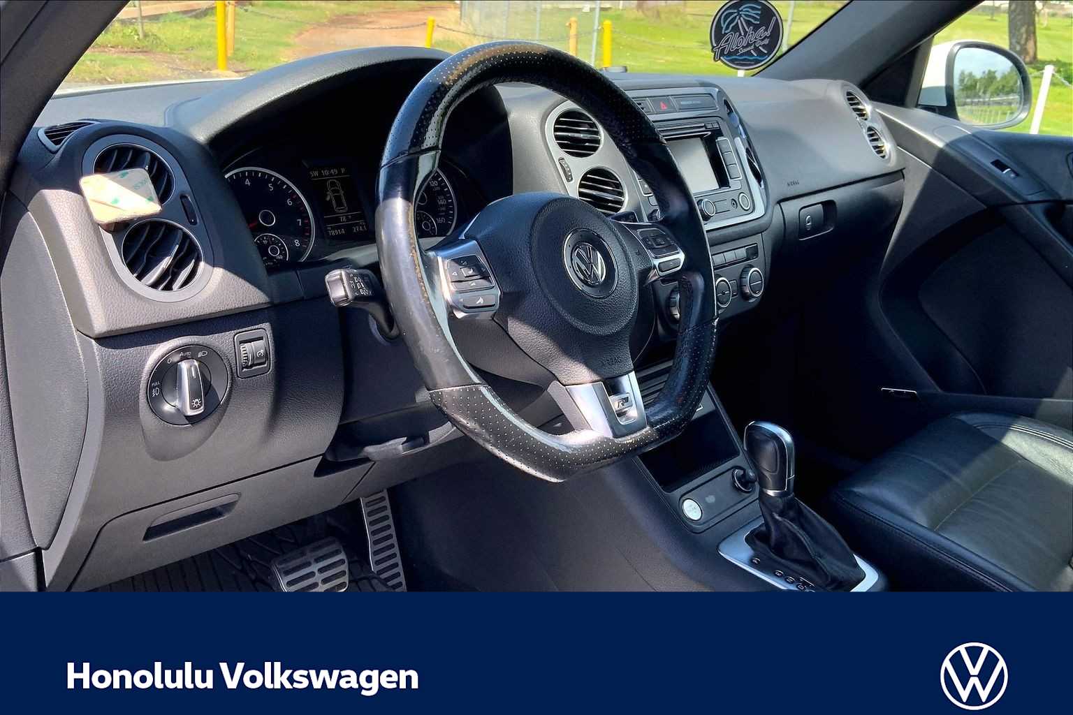 Used 2015 Volkswagen Tiguan R-Line with VIN WVGAV7AX7FW040670 for sale in Honolulu, HI