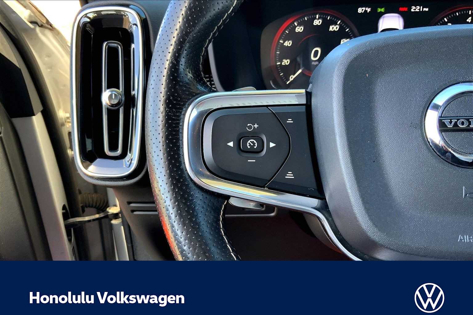 Thumbnail: 2019 Volvo XC40 - 23