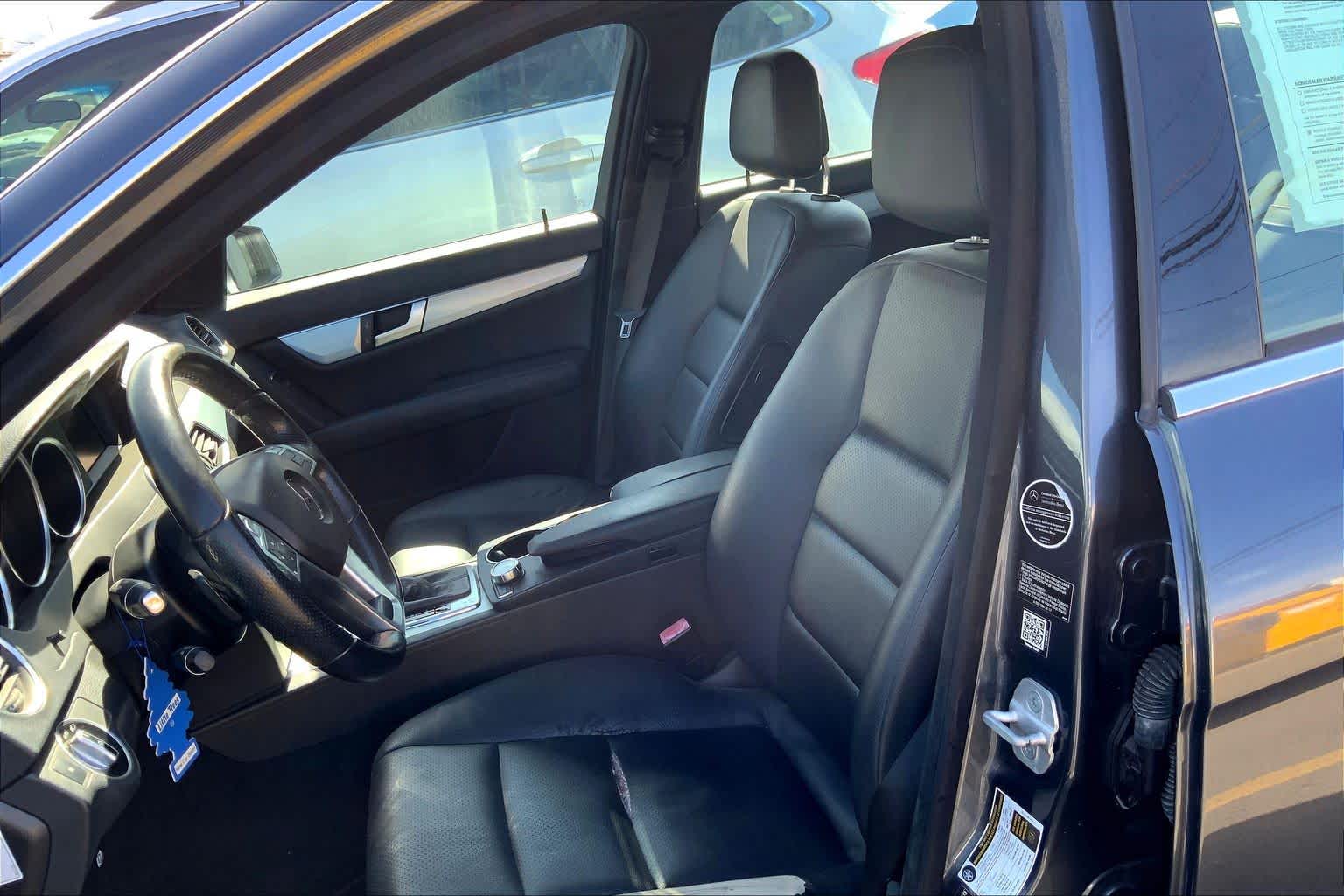 Thumbnail: 2014 Mercedes-Benz C-Class - 8