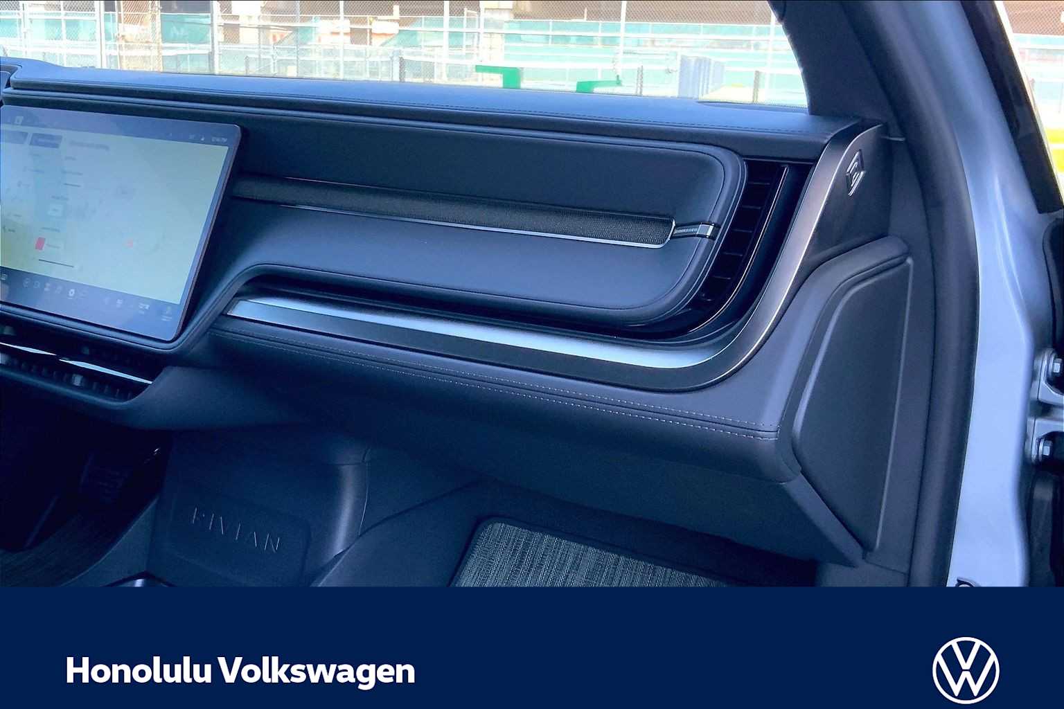 Thumbnail: 2026 Rivian R1T - 23