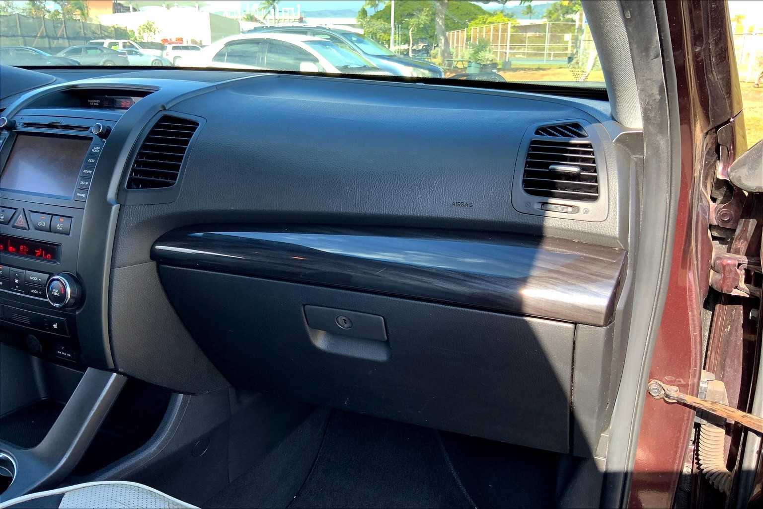 2012 Kia Sorento SX 22