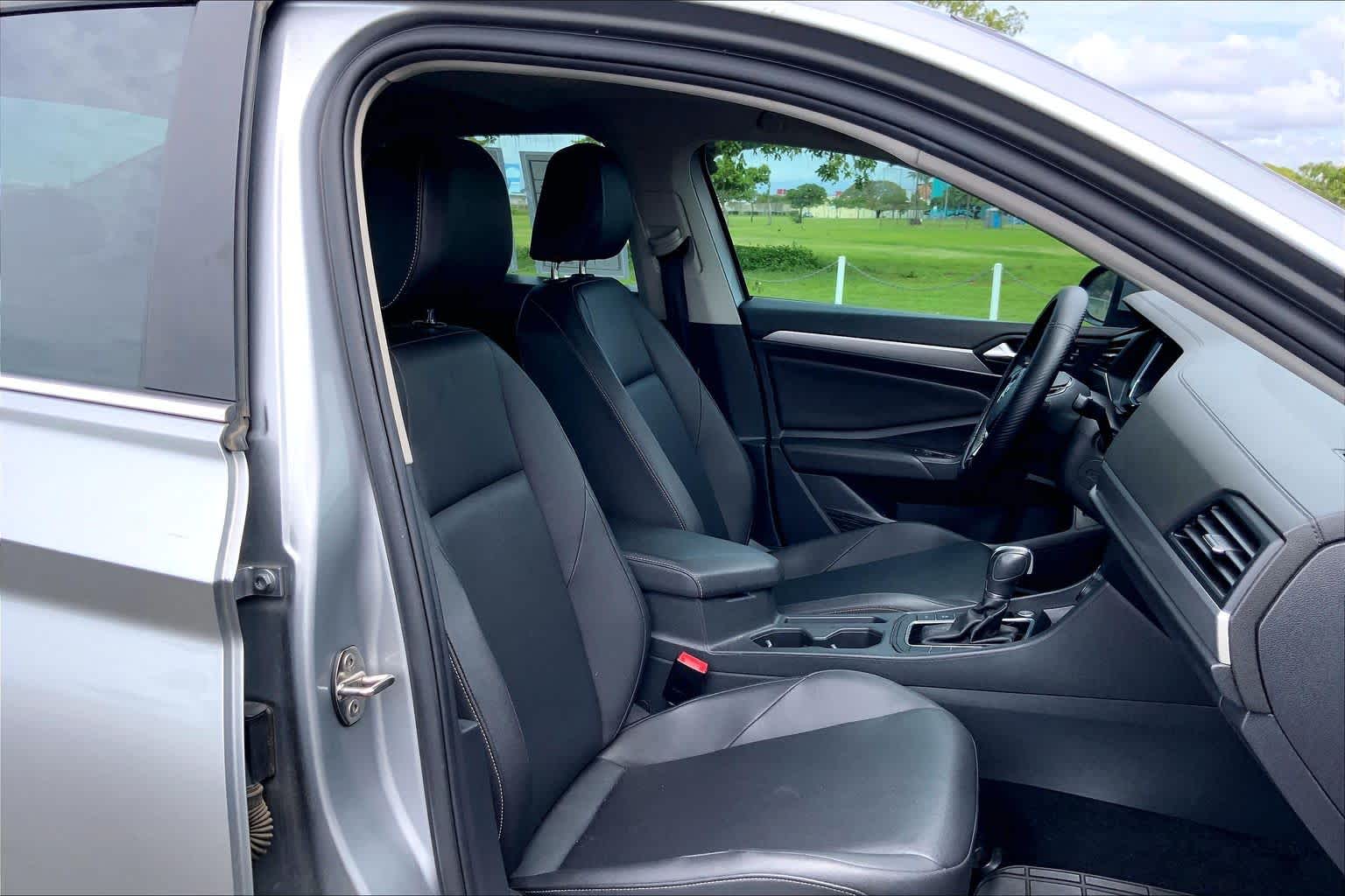 Thumbnail: 2019 Volkswagen Jetta - 13